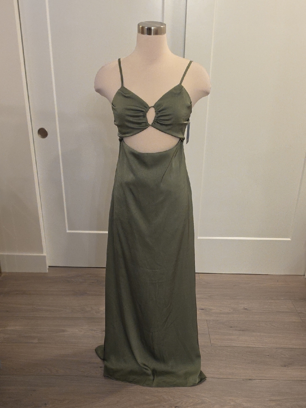 Boamar olive color Cutout Maxi Dress with Keyhole Front size S. New with tags